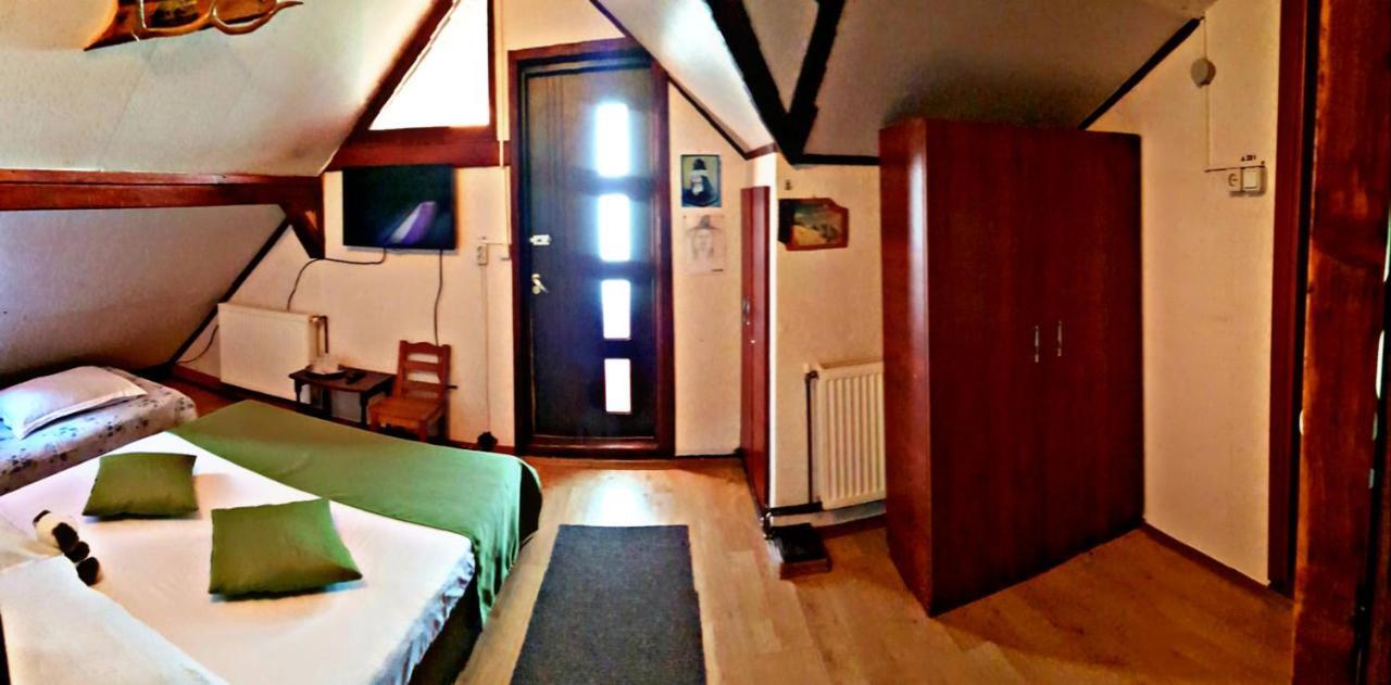 Pensiunea Micutul Vrajitor Arefu Bagian luar foto